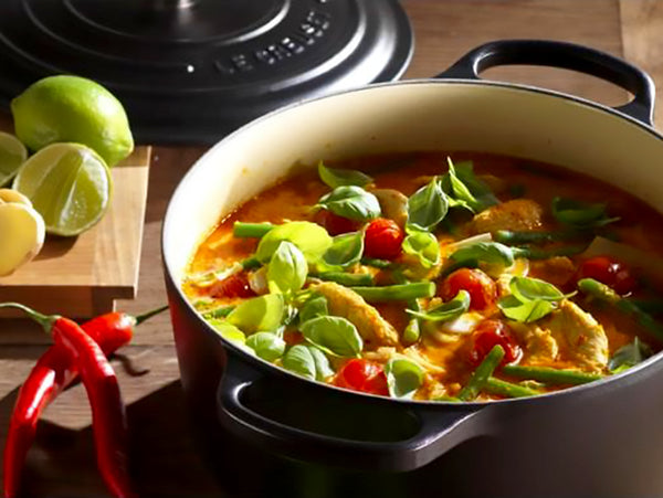 Le Creuset: Thai Red Chicken Curry with Green Beans, Cherry Tomatoes and Basil