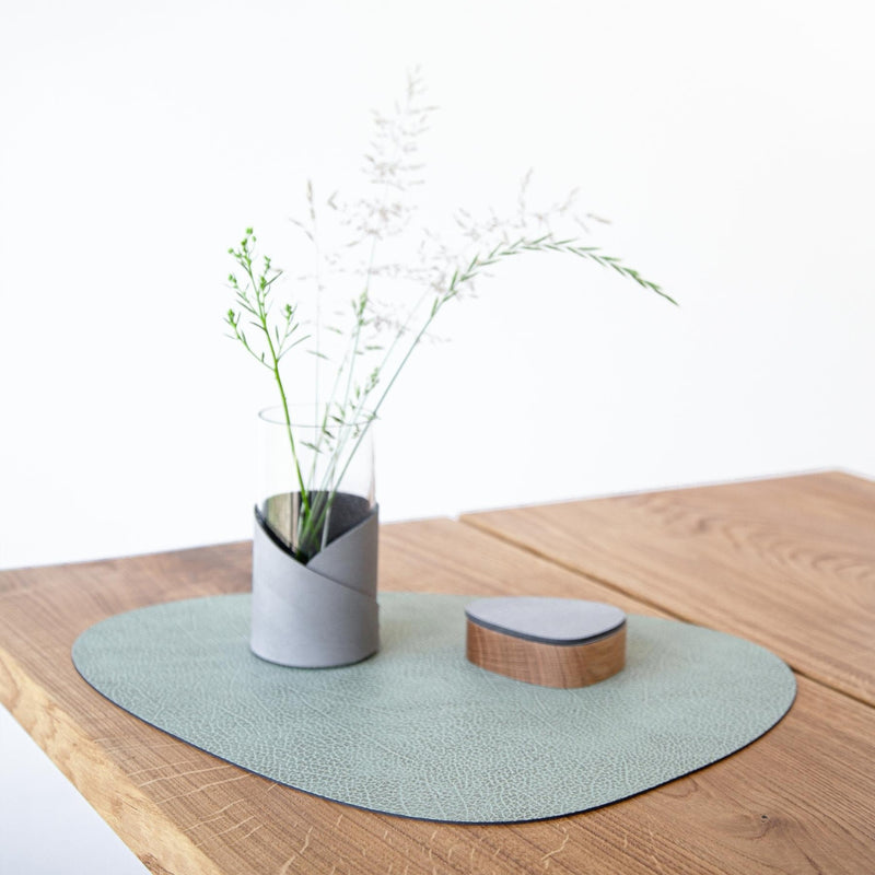 Lind DNA Hippo Curve Table Mat - Olive