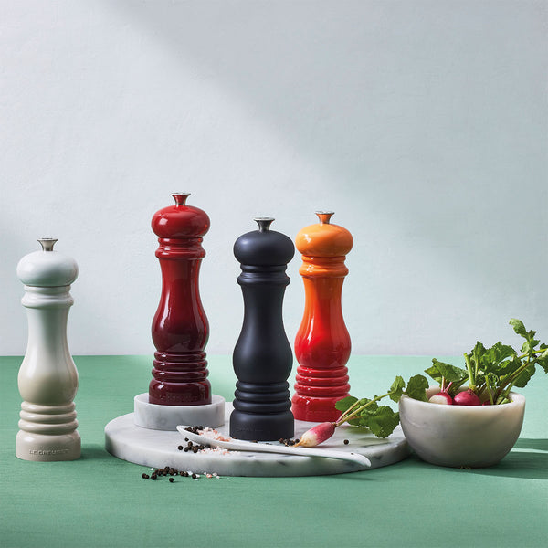 Le Creuset Classic Salt Mill - Black