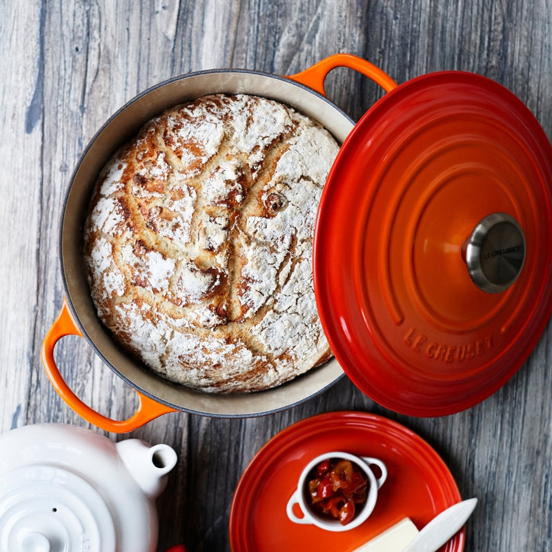 Le Creuset Signature Round Casserole 20cm - Volcanic